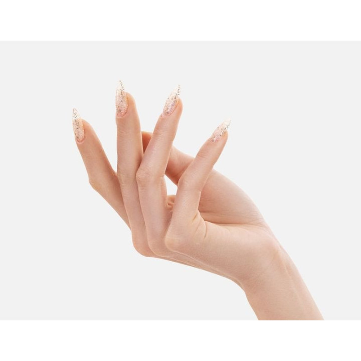 ¡Brilla con Pure Creamy Gold de Victoria Vynn! | Uñas Deslumbrantes