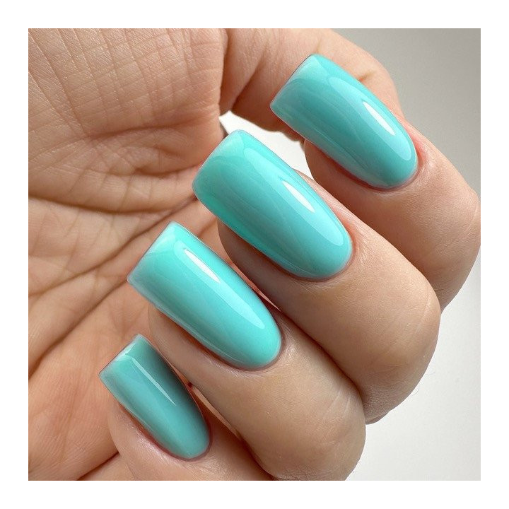 Gel nail polish PNB Light Breeze 035