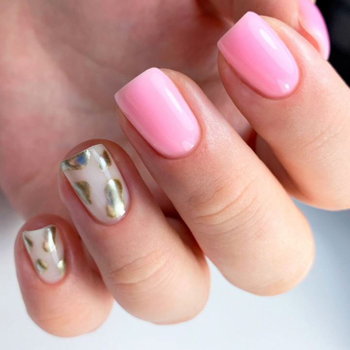 Uñas deslumbrantes con Nail Paint PNB Gold Fusion Gel