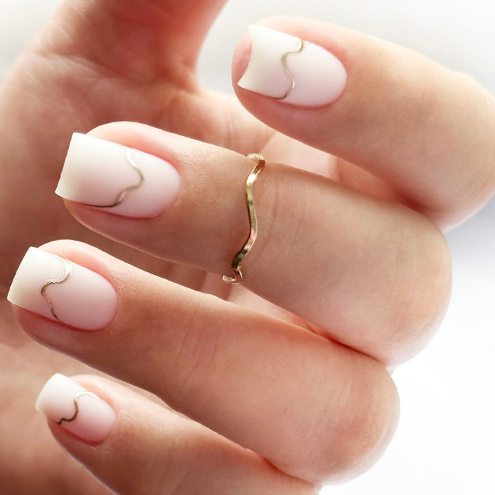 Uñas deslumbrantes con Nail Paint PNB Gold Fusion Gel